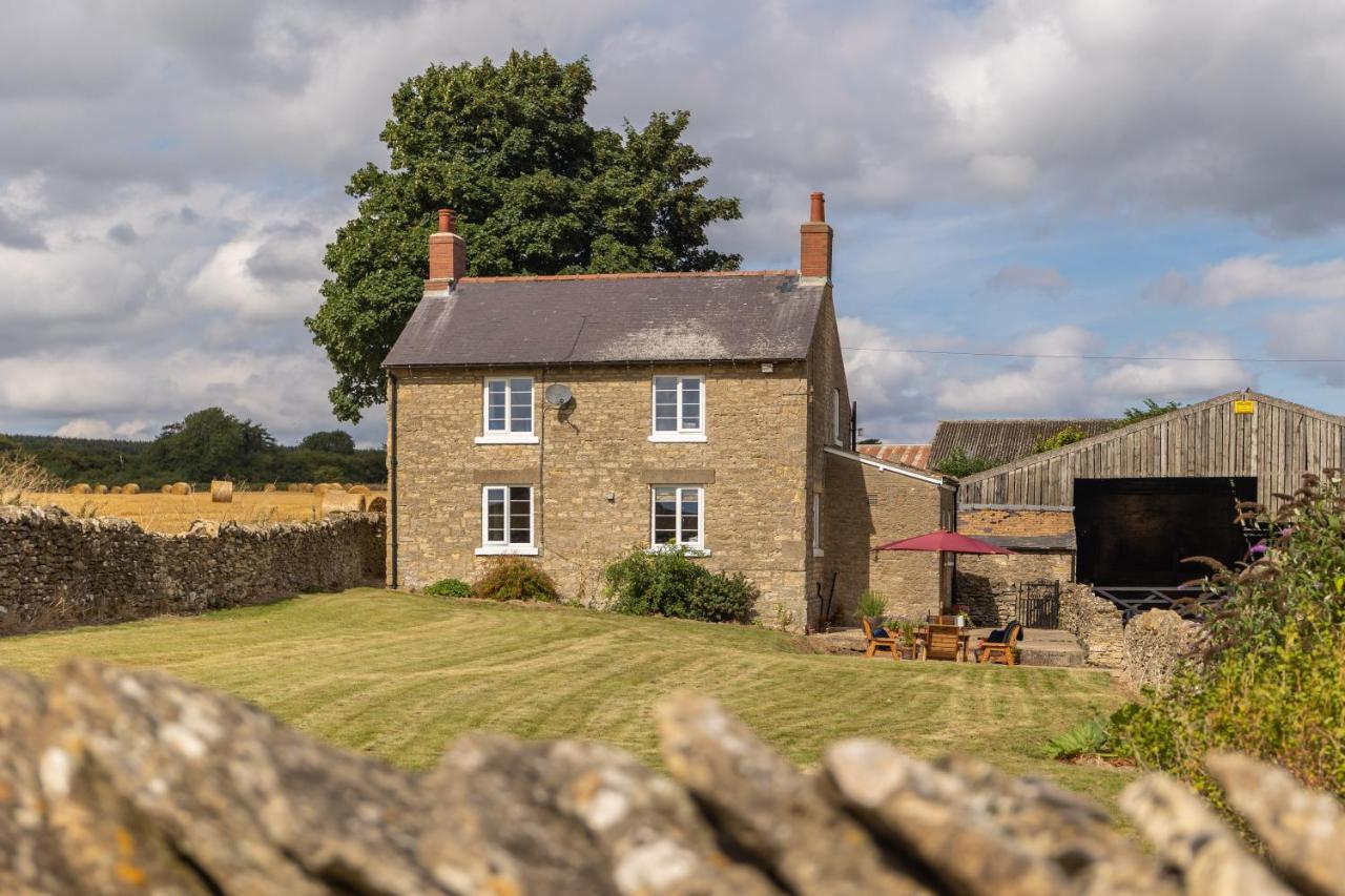 Luxury Farmhouse With Stunning Views And Hot Tub Ebberston Экстерьер фото