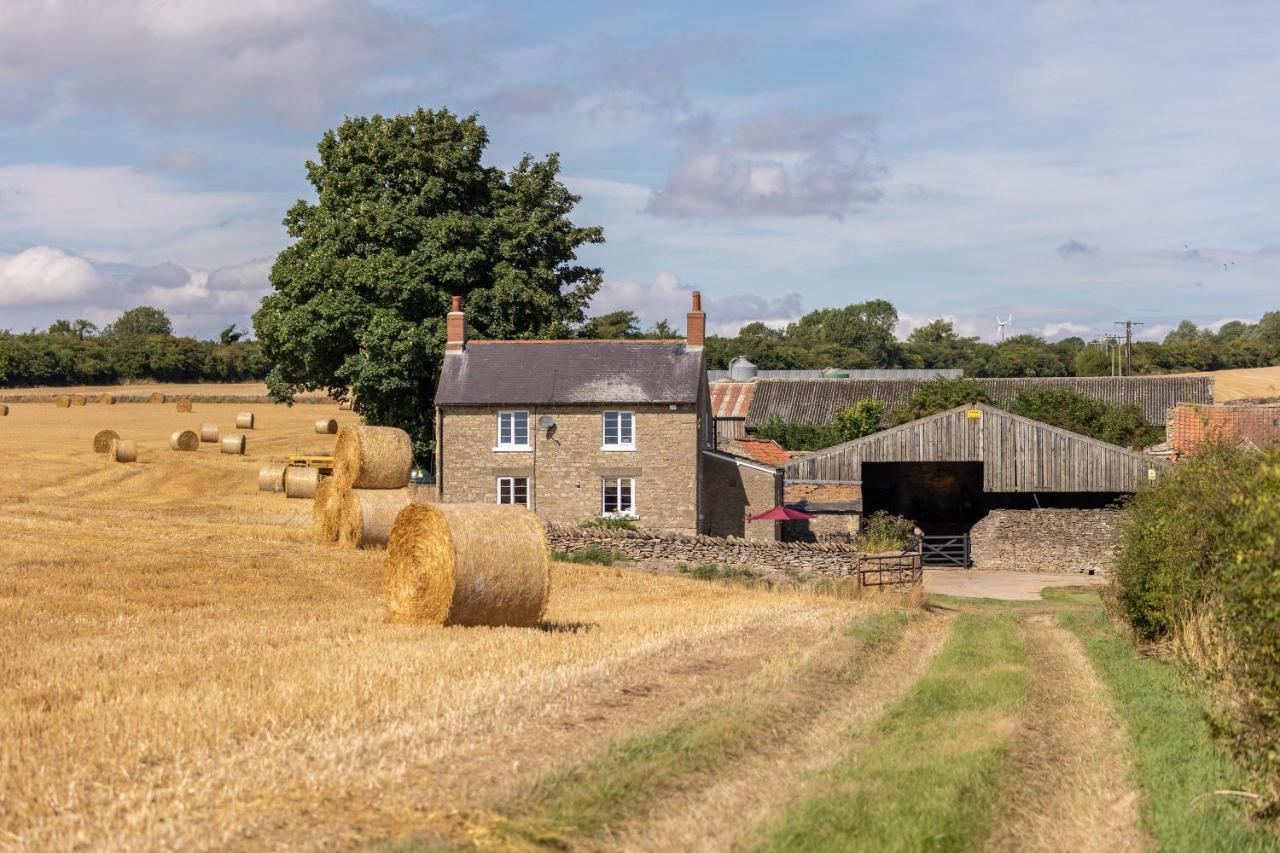 Luxury Farmhouse With Stunning Views And Hot Tub Ebberston Экстерьер фото