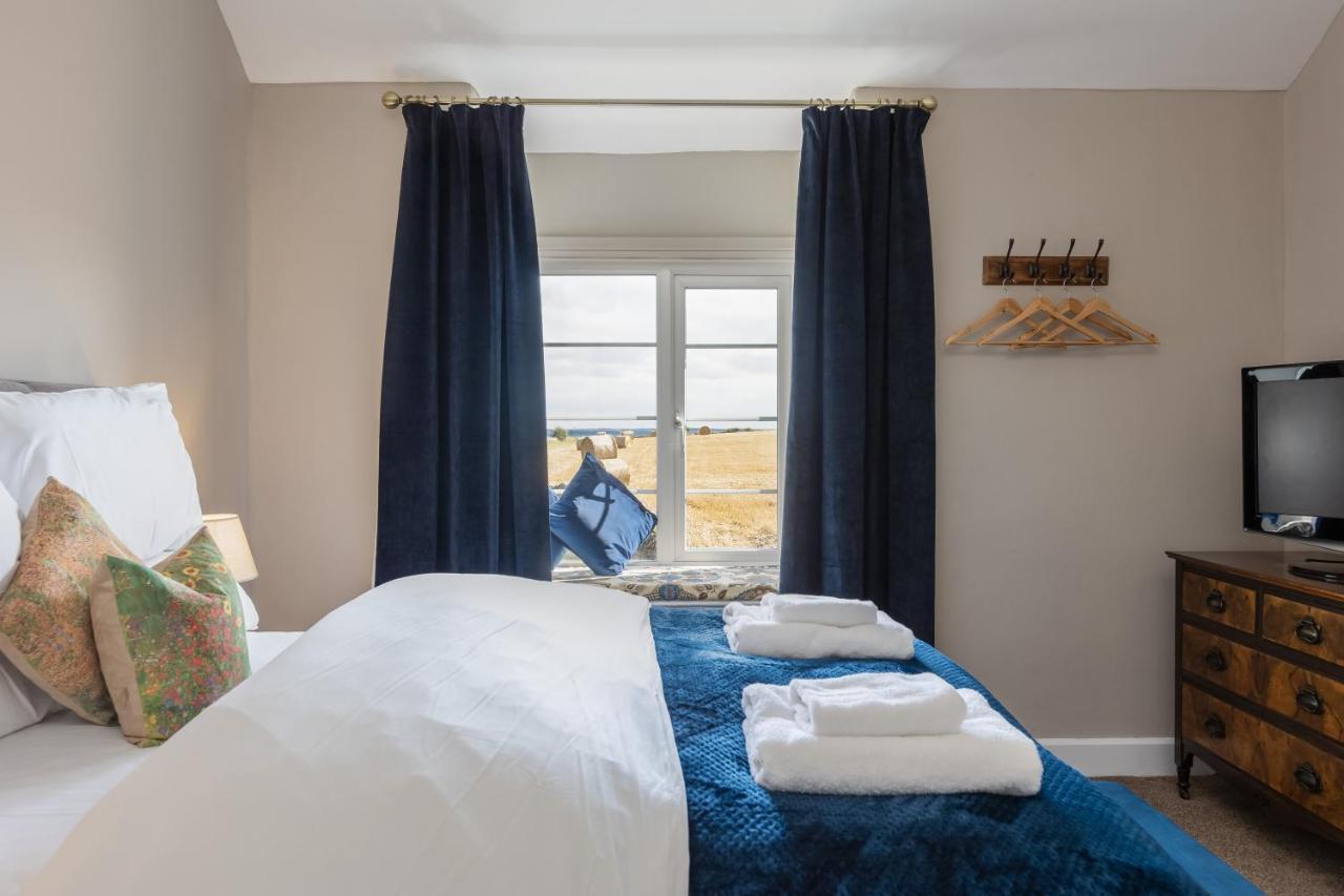 Luxury Farmhouse With Stunning Views And Hot Tub Ebberston Экстерьер фото